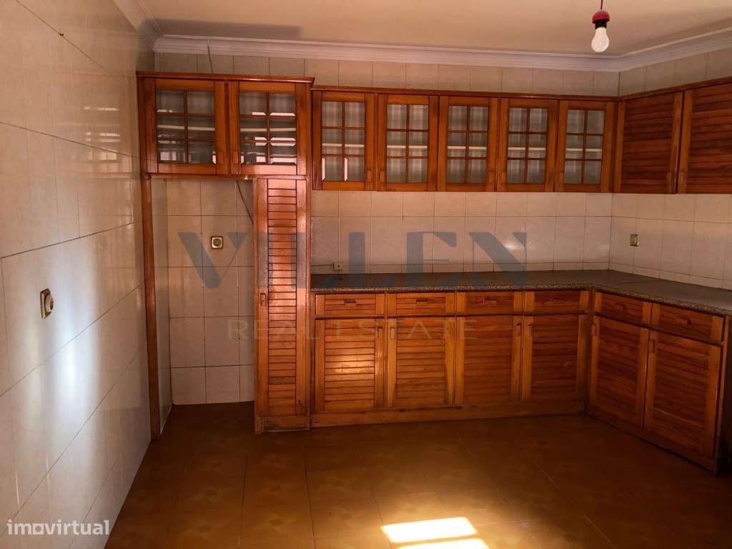 Moradia Geminada T2 em Pedroso Espaço, Natureza e Potencial! - Grande imagem: 5/38