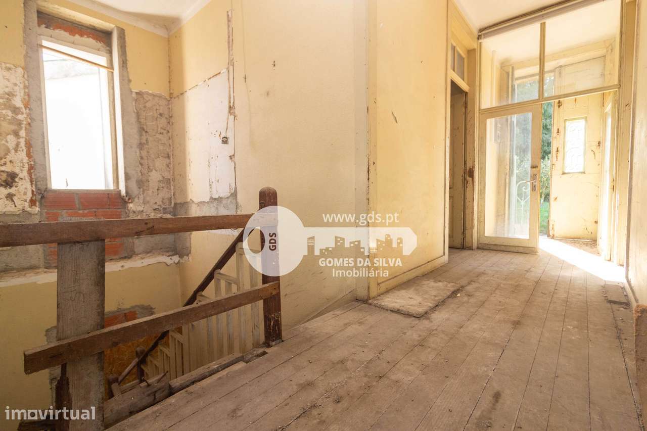 Moradia para Restauro com Projeto Aprovado - Junto ao Sameiro | Braga-8
