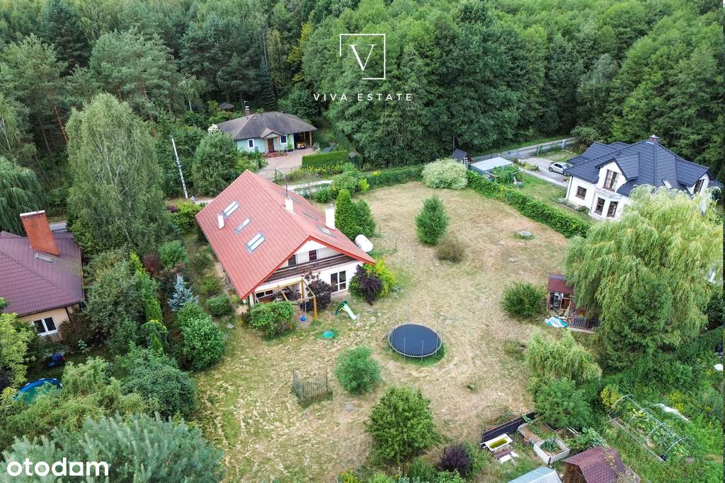 Rodzinny dom w otoczeniu zieleni-18