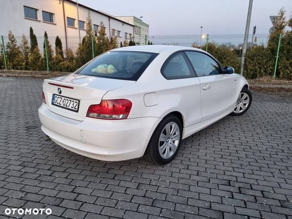 BMW Seria 1 120d Coupe - 21