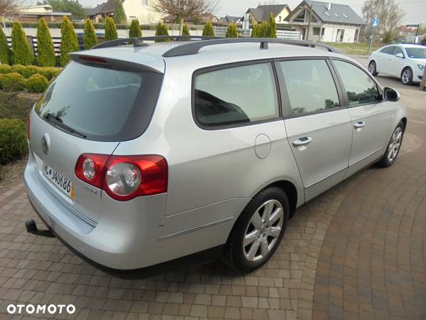 Volkswagen Passat 2.0 TDI Comfortline - 15