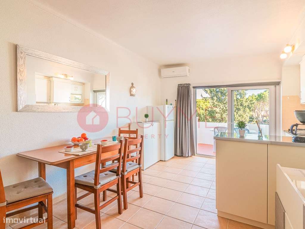 Apartamento T1 com Piscina e Vista Jardim em Vilamoura-5
