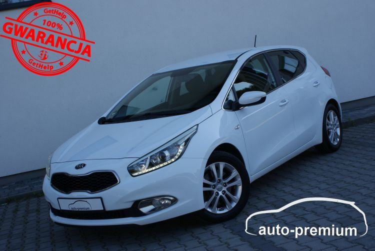 Kia Ceed II (2012-) 1.6 GDI Dream Team Edition 2014
