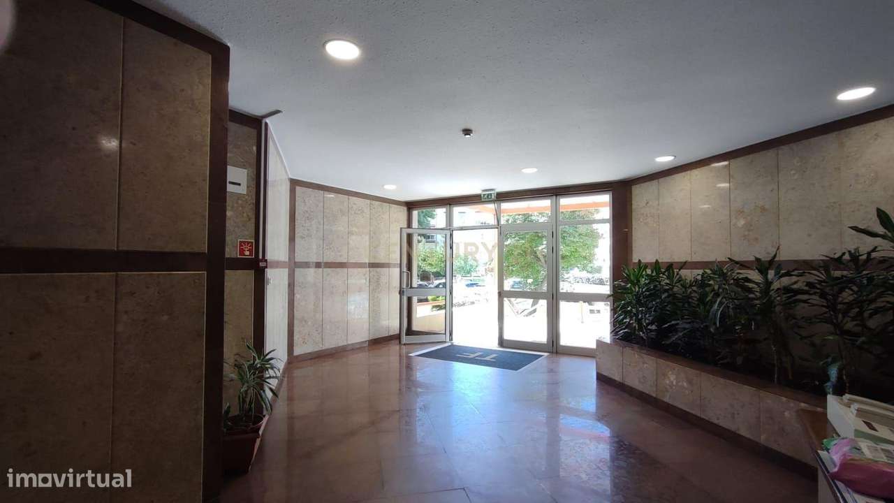 Magnífica propriedade T2 em Linda-A-Velha, Lisboa-5