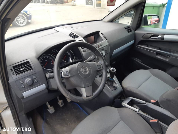 Dezmembrari Opel Zafira B 1.8 Benzina 2007 - 5