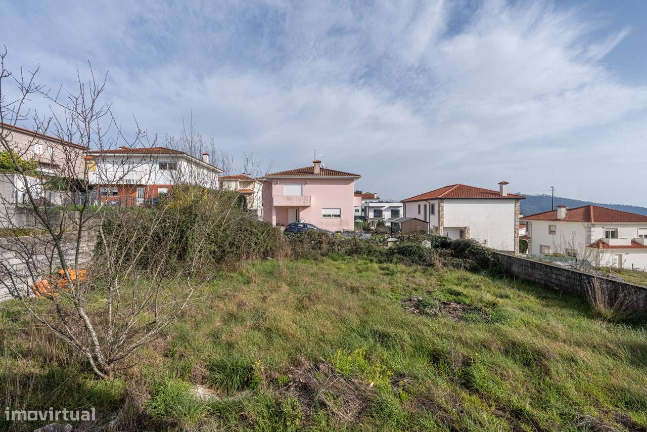 Moradia Individual V4 Nogueira Mancelos Amarante-23