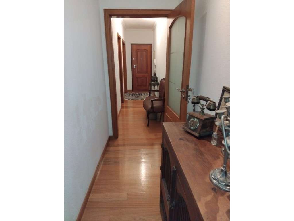 Bairro Salgado - T2 Espetacular com Parqueamento e Arrecadação-11