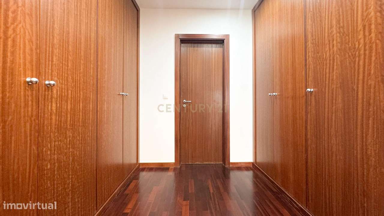 Apartamento T2 em Funchal (São Pedro) com Vista Mar-17