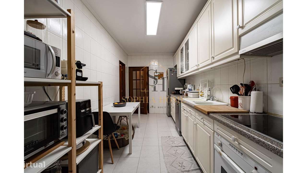 T2 c/ terraço e box, em Mafamude-10