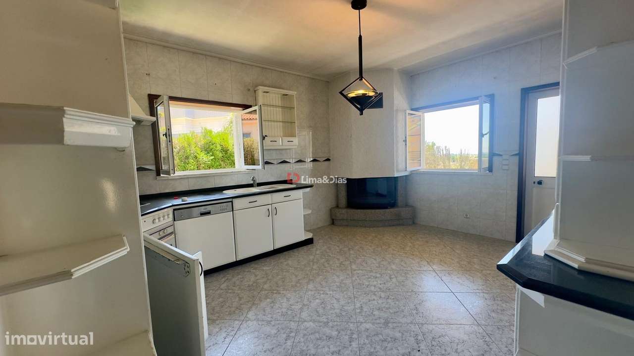 Moradia Isolada T4 Venda em Santa Maria da Feira, Travanca, Sanfins e-48