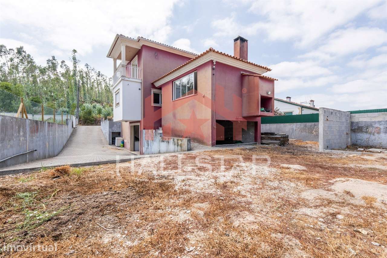 Moradia Isolada T3 / Lote com 900m2 / Janardo, Leiria-35