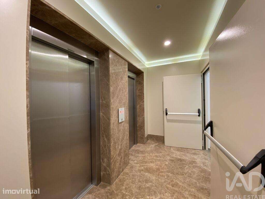 Apartamento T3 em Mafamude e Vilar do Paraíso de 142,00 m2 - Grande imagem: 5/29