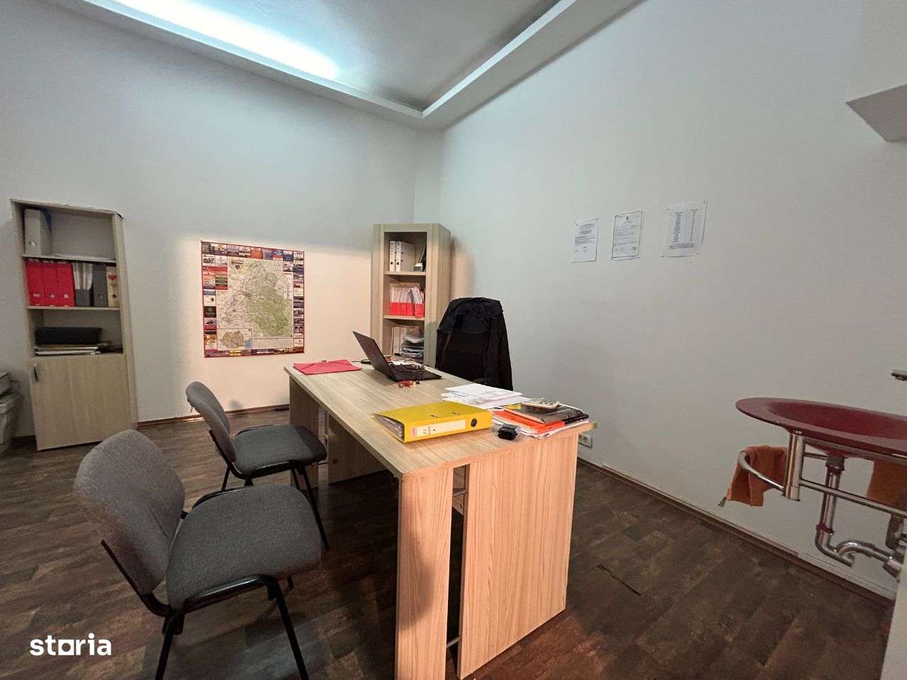 Spatiu de birou pe Republicii pietonal - Imagine principală: 4/9