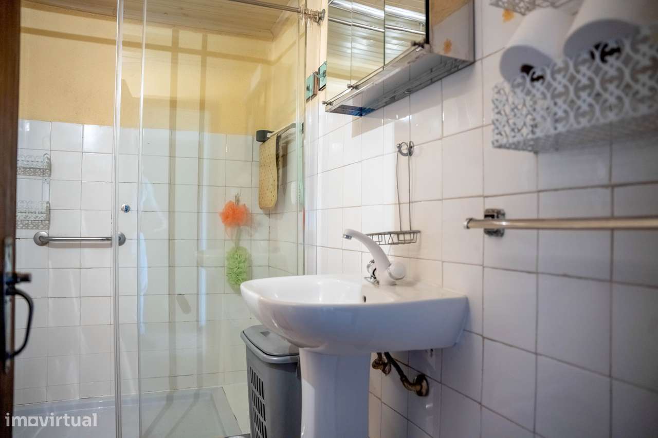 Oportunidade única: conforto, terreno e preço justo-15