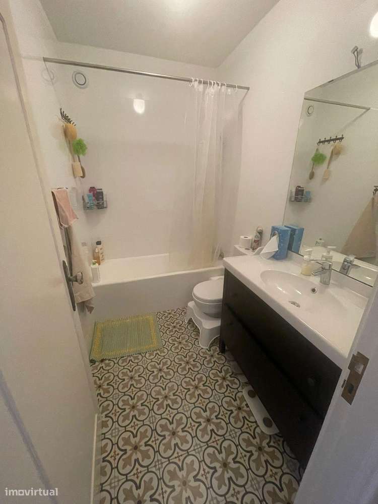 T2 com 2 casas de banho e vista urbana no Porto - Grande imagem: 5/9