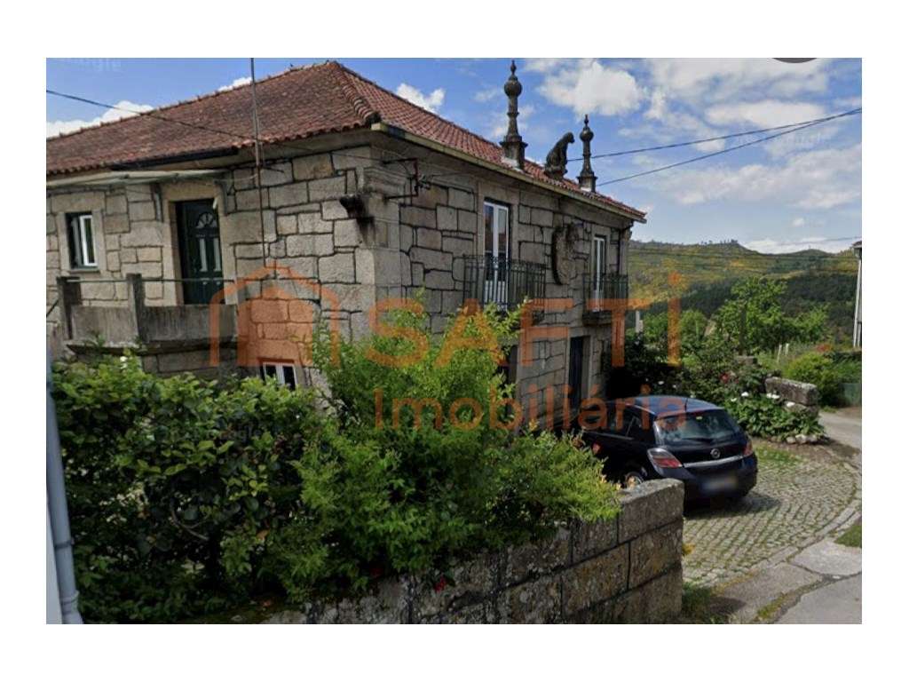 Casa senhorial t7, com brasão e muita história - Grande imagem: 3/5