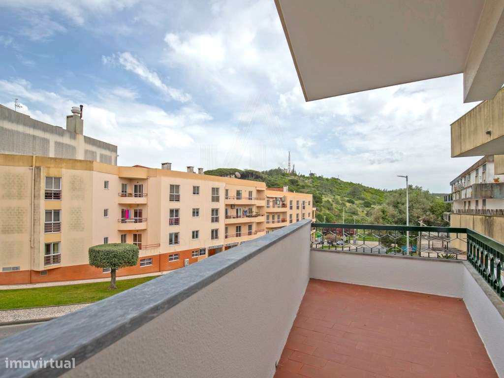 Excelente Apartamento T2 no centro de Santana-7