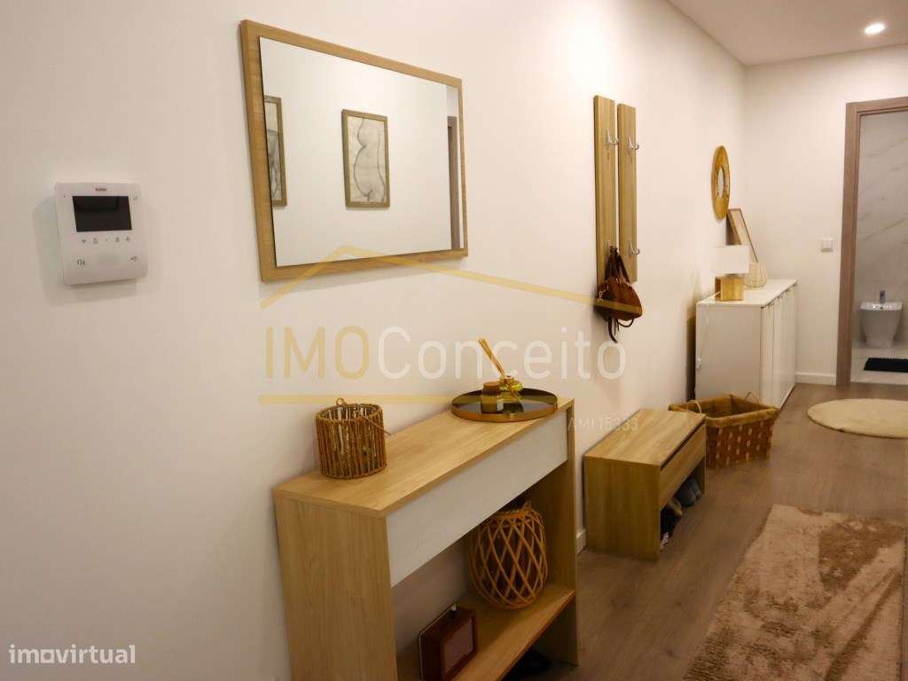 Apartamento T2 como Novo | TERRAÇO COM CHURRASQUEIRA - GARAGEM | Ex...-10