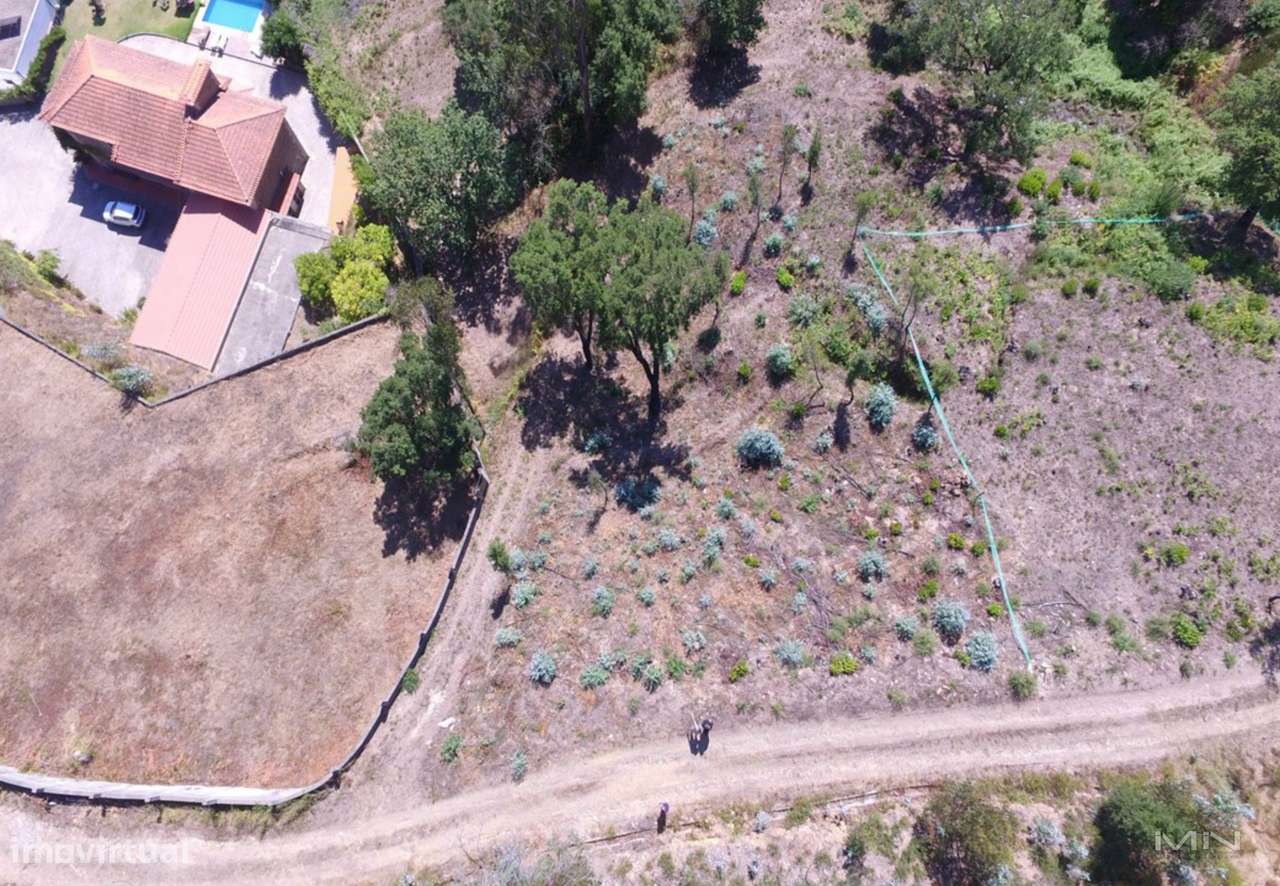 Terreno Exclusivo de 1.600 m² com Vista Panorâmica para o Rio Douro |-7