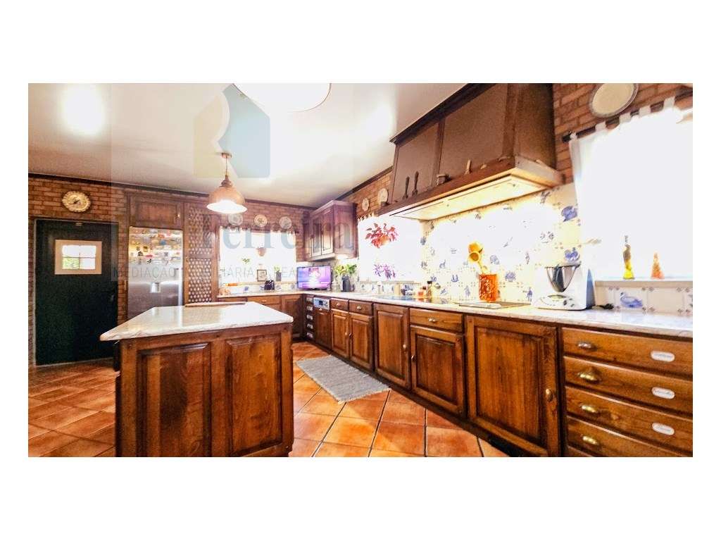 Moradia Isolada com amplo espaço exterior !!-22