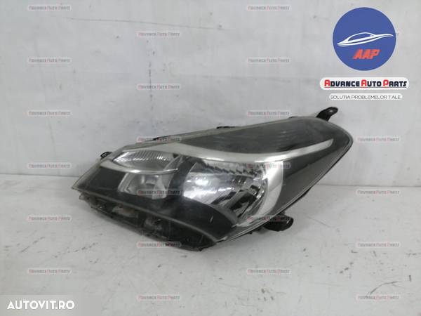 Far Stanga Toyota Yaris 2013 la 2016 cu halogen original - 2