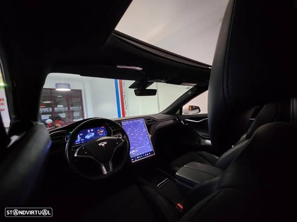 Tesla Model S 75D - 13