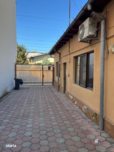 De vanzare: Casa cu 3 camere in zona centrala a Ploiestiului-0