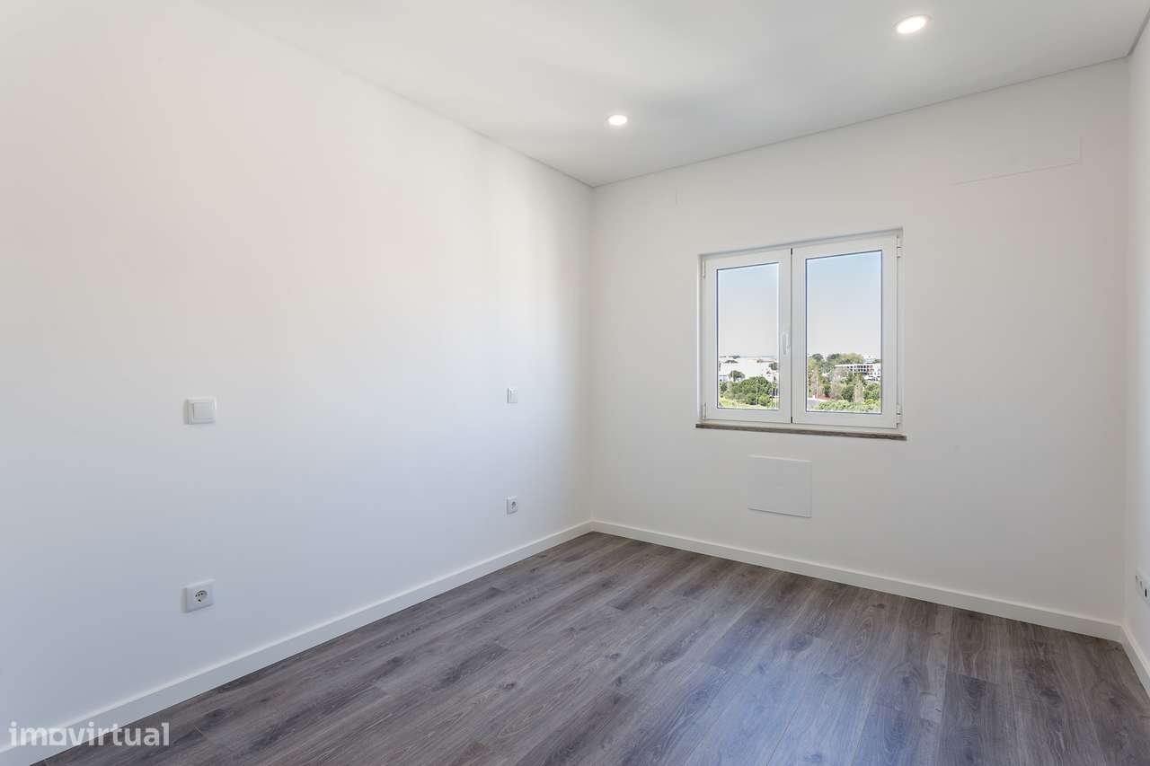 Apartamento T2 renovado em Olivais, Lisboa-9