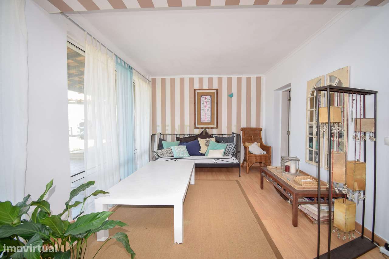 Fantástica moradia T6, com piscina, jardim, churrasqueira - Grande imagem: 4/42