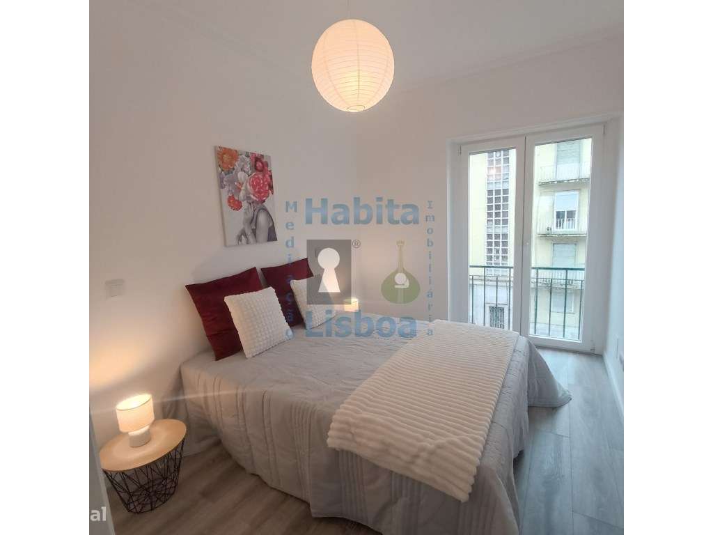 T3 Remodelado na Rua Angelina Vidal Penha de França Lisboa - Grande imagem: 4/15