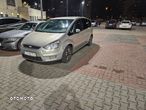 Ford S-Max - 12