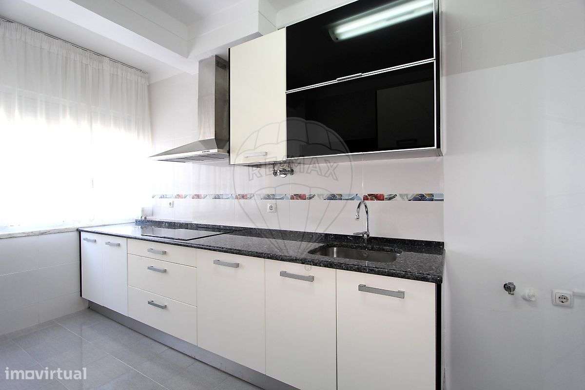 Apartamento T2 para arrendamento - Grande imagem: 2/22