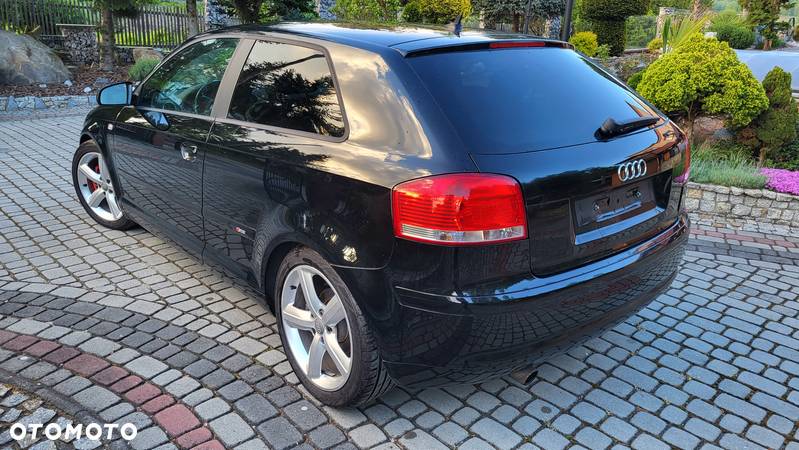 Audi A3 1.6 FSI Ambition - 4