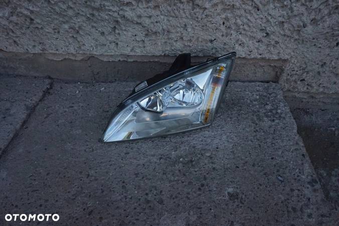 LAMPA PRZÓD PRZEDNIA LEWA FORD FOCUS II MK2 - 2