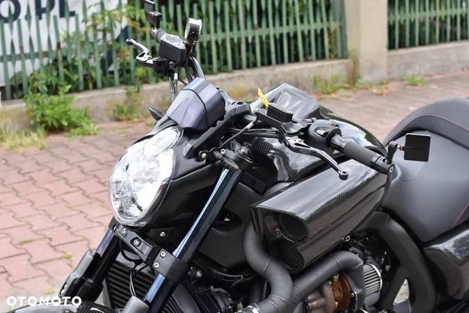 Yamaha V-MAX - 26