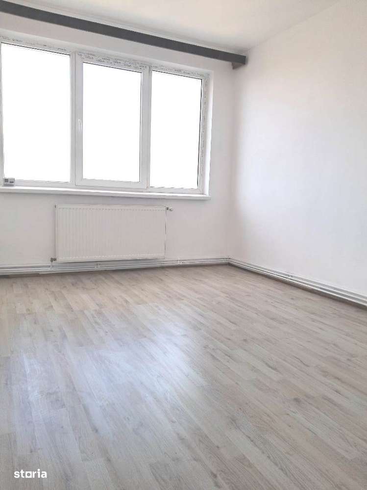 Apartament 3 camere etaj 10 pe Mihai Viteazu - Imagine principală: 5/12