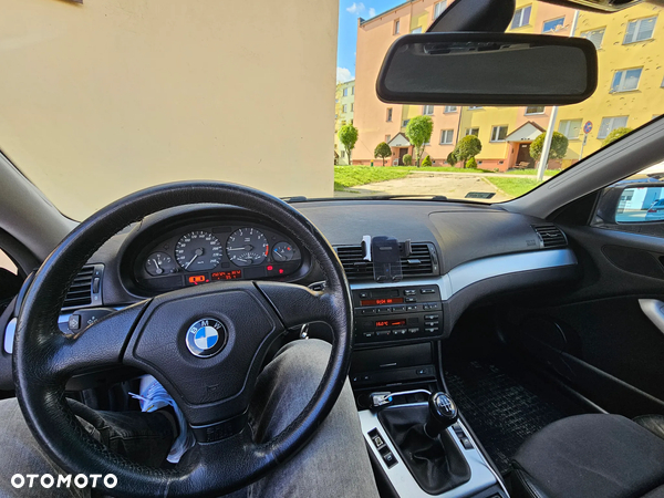 BMW Seria 3 323i - 9