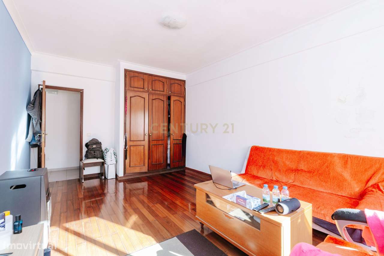 Apartamento T2 muito amplo em pleno centro de Setúbal - Grande imagem: 5/26