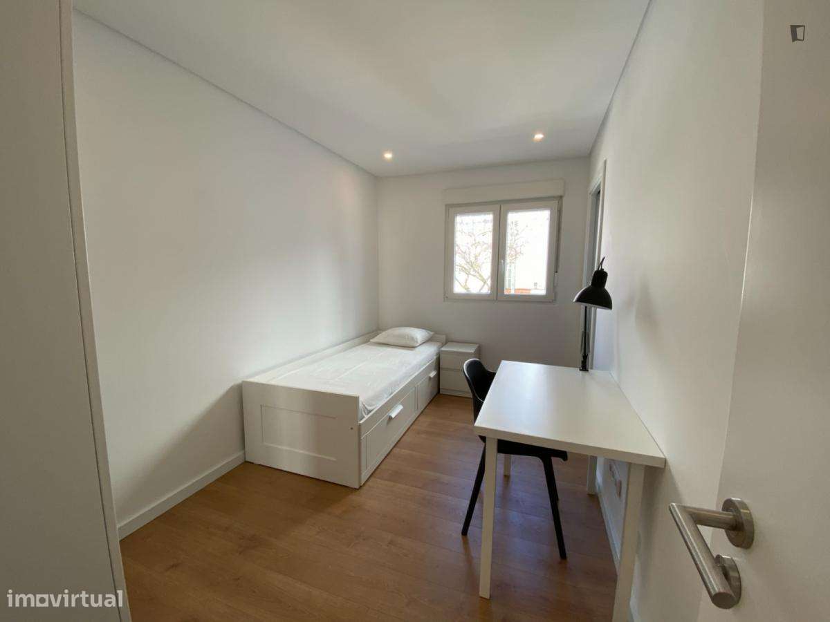 Quarto - localizado em Oeiras Lisbon - Grande imagem: 5/10