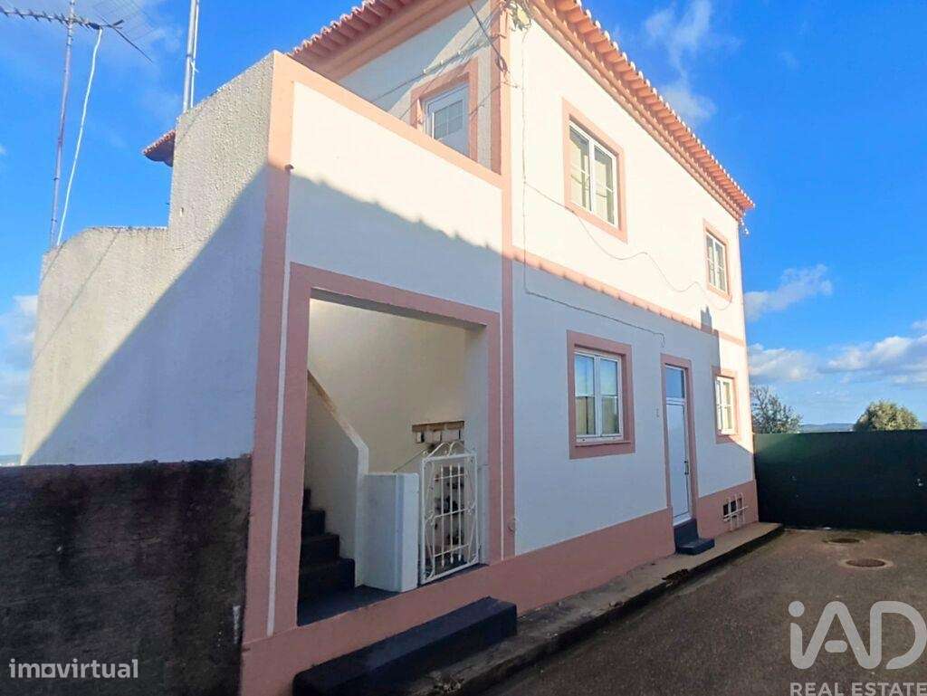 Moradia bi-familiar T9 em Montargil de 180 m2 - Grande imagem: 2/26