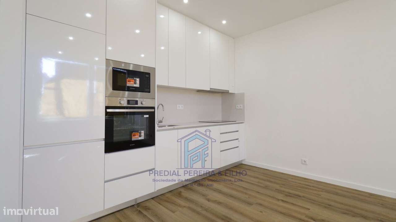 Andar Moradia T1 com terraço - Rio Tinto / Centro/ Junto ao Contine... - Grande imagem: 4/25