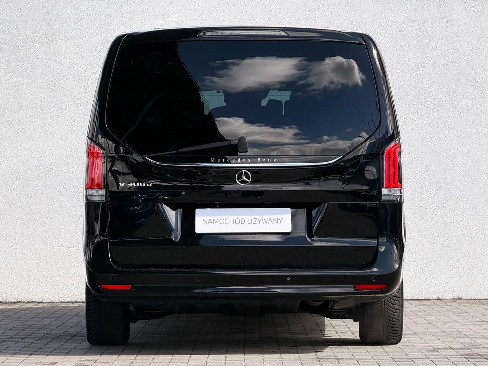 Mercedes-Benz Klasa-V 300 D Extralang 4Matic 9G Tronic Avantgarde 237 KM — zdjęcie 7