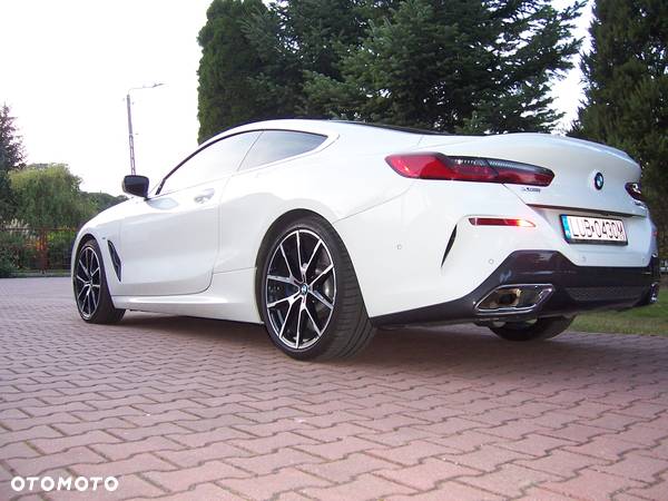 BMW Seria 8 M850i xDrive - 3