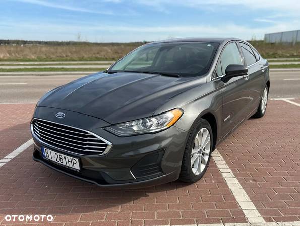 Ford Fusion - 6