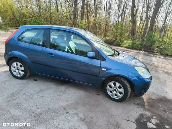 Ford Fiesta 1.3 Ambiente - 8