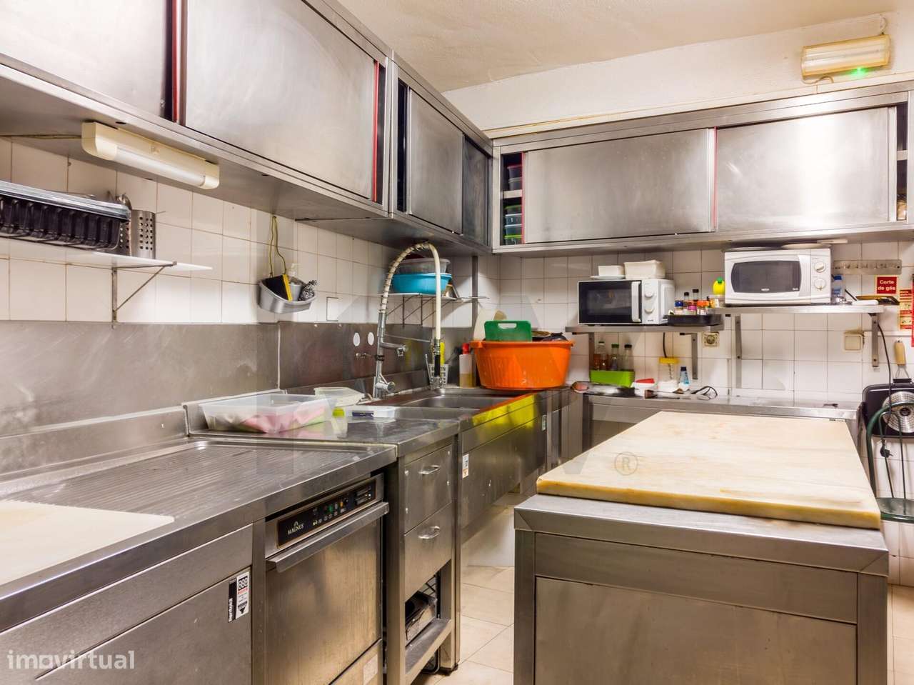 Espaço Comercial Único (85m2) no Coração de Alfama – Largo do Chafariz - Grande imagem: 2/11