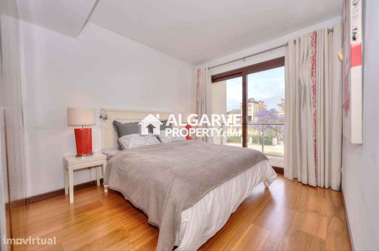 Moradia 5 Quartos no Golfe a poucos minutos da praia e marina de Vilam-13