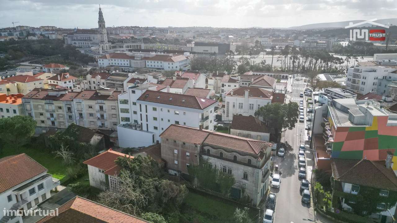 PREDIO PARA RECUPERAR A 300 METROS DO SANTUARIO DE FÁTIMA COM AREA ...-11