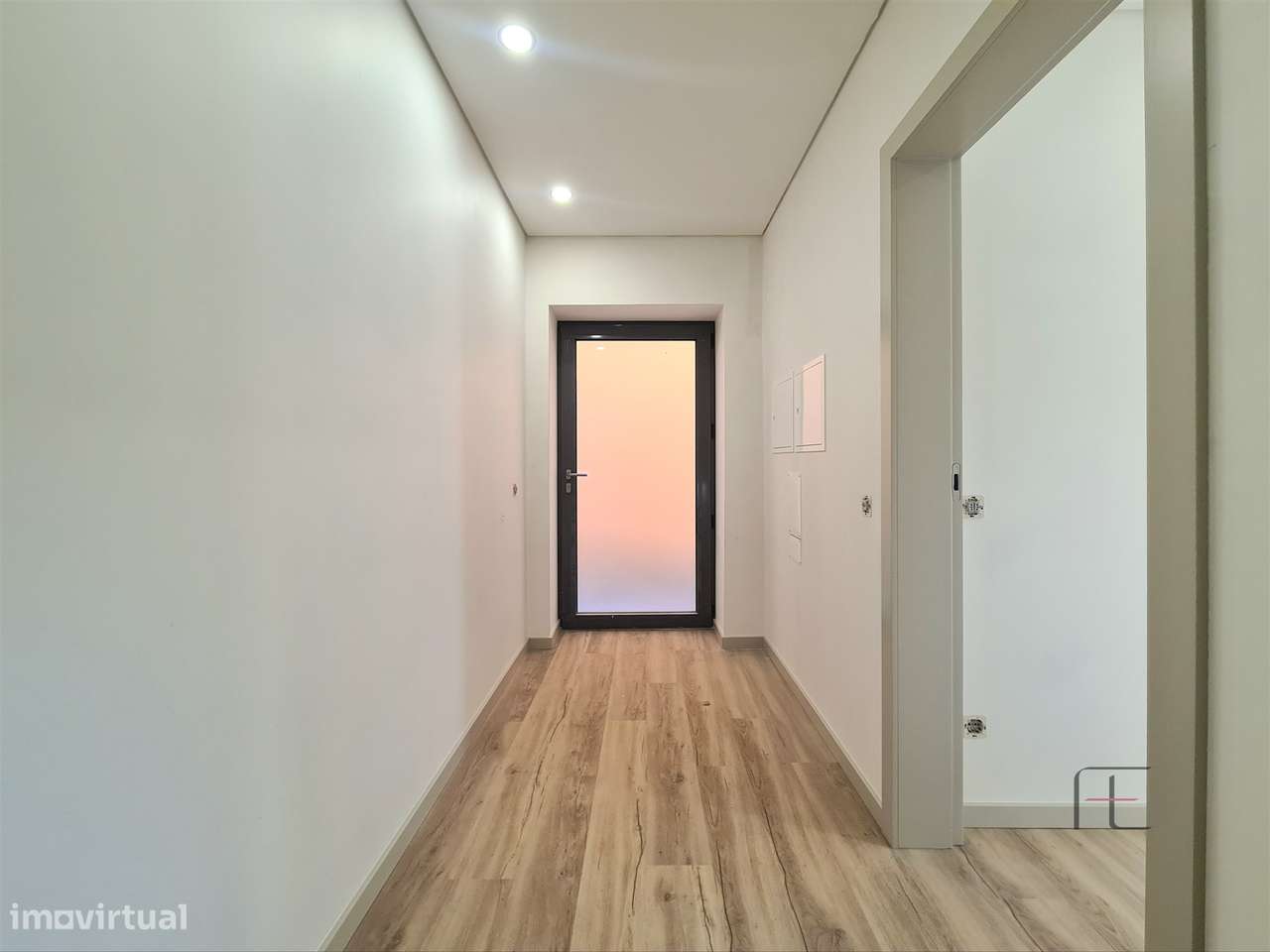 Andar Moradia T3 com Terraço, pronto habitar, centro Espinho - Grande imagem: 4/25