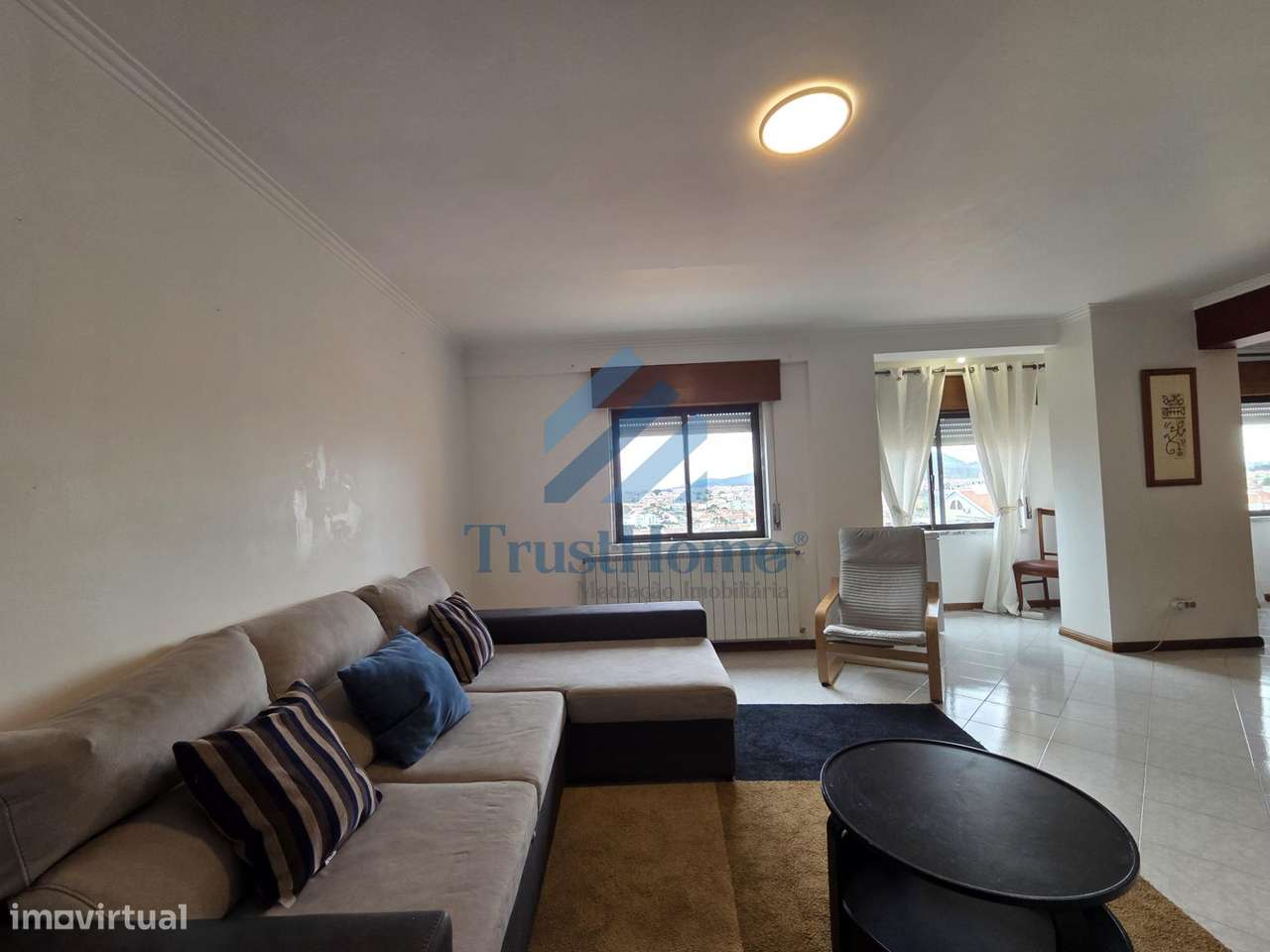 T5 duplex na Tapada das Mercês com 225m2 com lugar de parqueamento - Grande imagem: 3/40